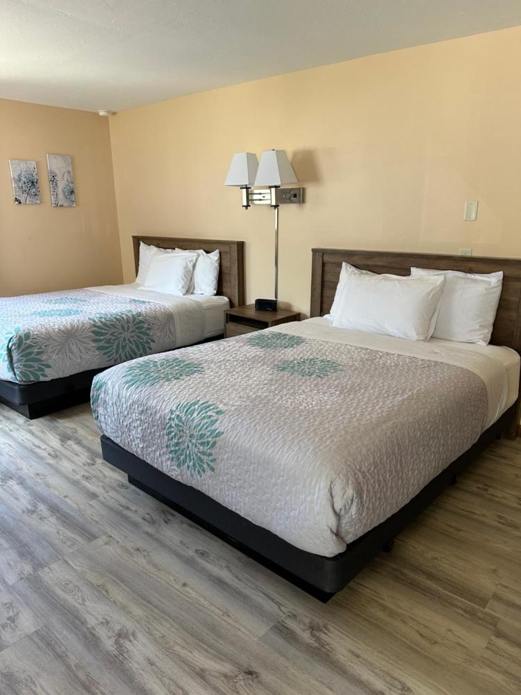 Deluxe Queen Room interior